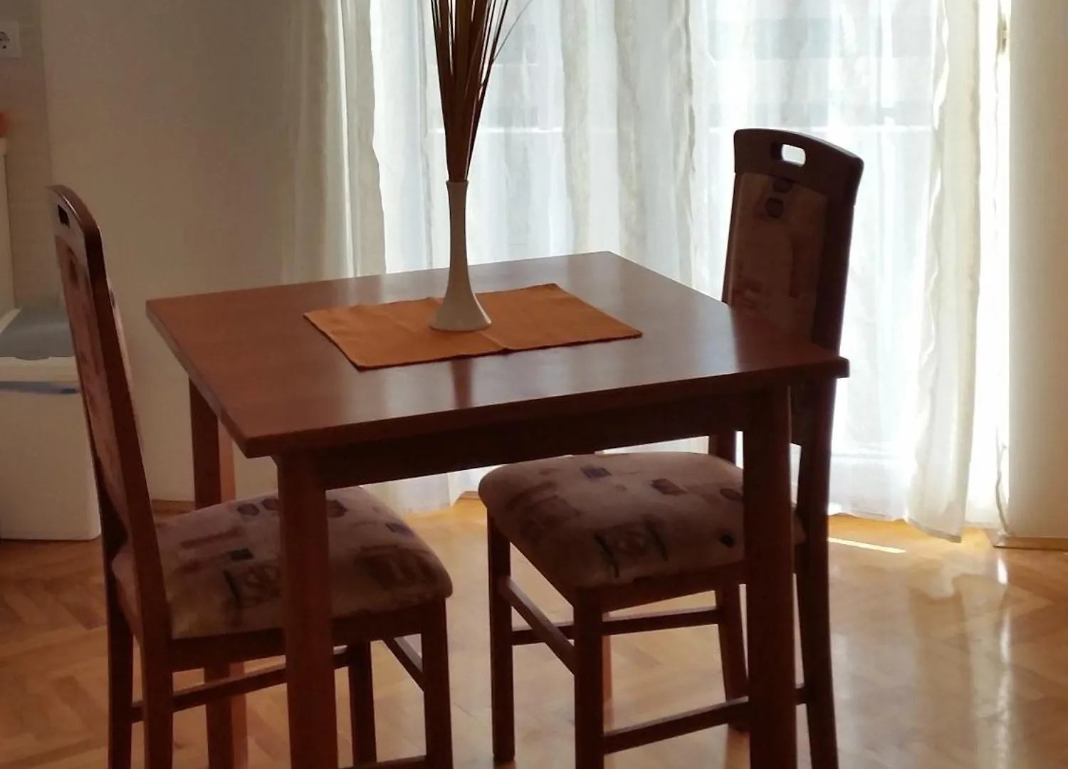 Three Roses Apartment Split 0*,