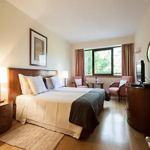 stay-in-the-heart-of-lisbon-altis-suites.hotels-lisbon-portugal.com/