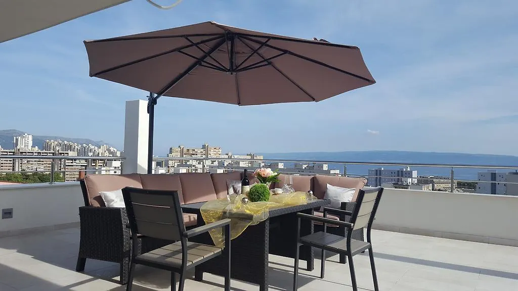Three Roses Apartment Split